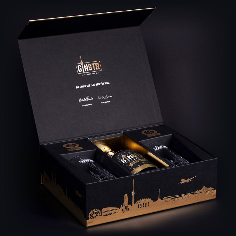 GINSTR - Winter Gin gift set (0.5l GINSTR - Winter Gin + 2 GINSTR crystal glasses)
